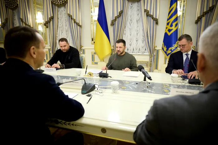 Ucraina propune un scut antirachetă cu România și Polonia: Zelenski discută la NATO despre o coaliție a vecinilor