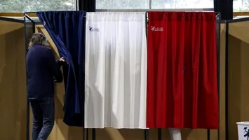 Francezii ies masiv la vot: Prezență record la urne până la această oră