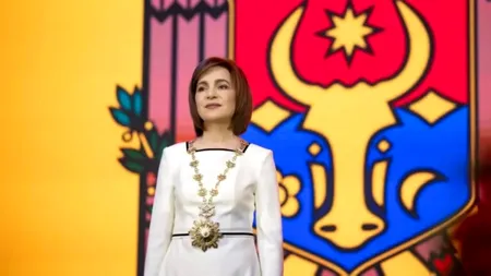 Iohannis, primul șef de stat care a felicitat-o pe Maia Sandu/ Mama Maiei, surprinsă, cu ochii în lacrimi