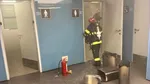 Incendiu la Aeroportul Otopeni, în plină noapte. O femeie ar fi dat foc unui coș de hârtii din toaletă