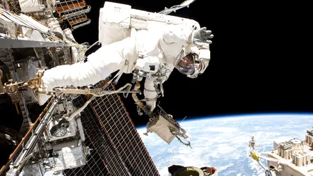 E real: Un astronaut american revine pe Pământ la bordul unei capsule spaţiale ruse