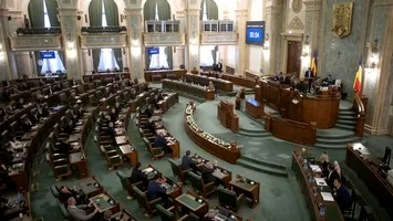 Cumulul pensiei speciale cu salariul trece tacit de Senat. Reforma de 85% se îndreaptă spre CCR