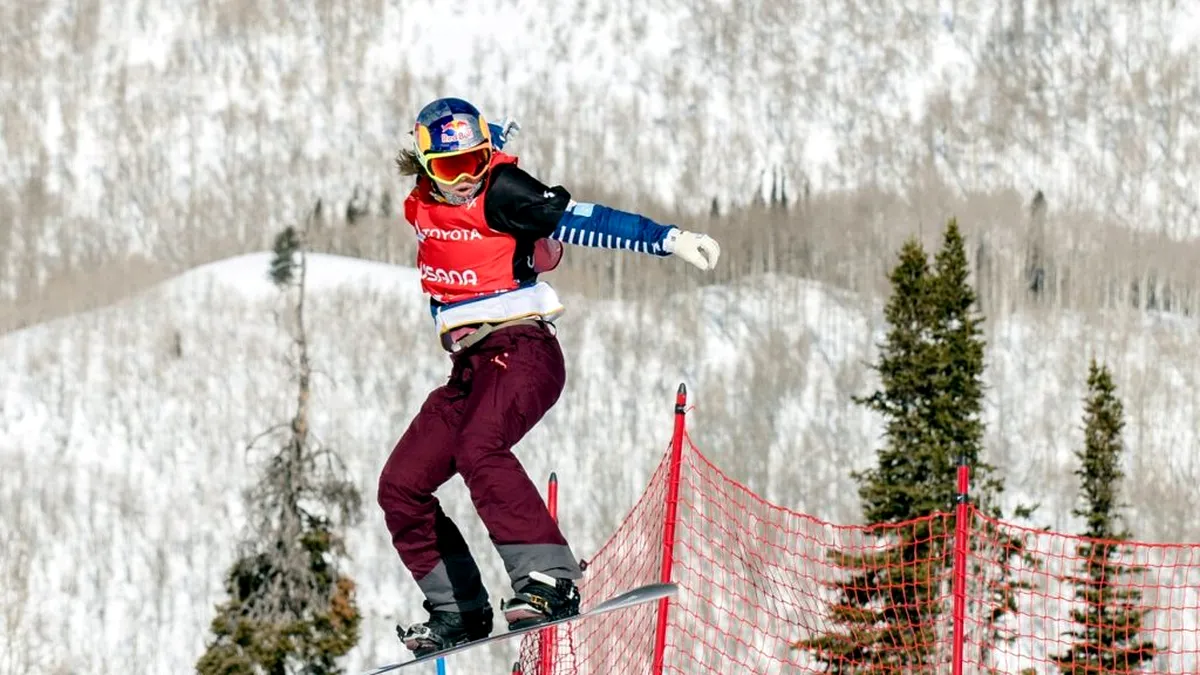 Moment dramatic: Eva Samkova, campioana olimpică din 2014, şi-a fracturat gleznele la snowboard (VIDEO)