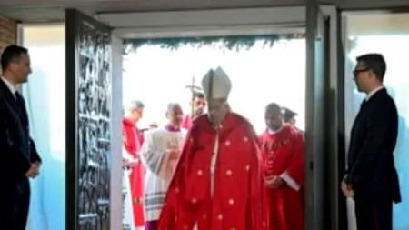 Papa Francisc a deschis a doua Ușă Sfântă. Locația aleasă, un penitenciar