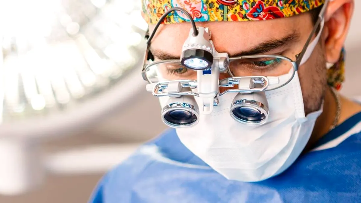Performanță medicală la SCJU Târgu Mureș: Intervenție chirurgicală de reimplantare scalp