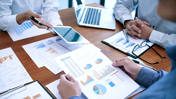 Cum îți poți începe propria afacere cu bani de la stat. Oportunitate de finanțare pentru mii de români