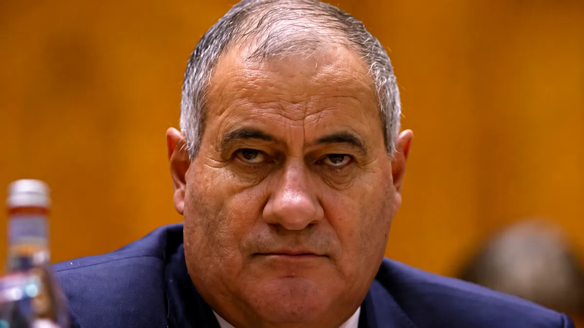 PSD caută majoritatea pierdută prin moțiune. Guvernul minoritar PSD-UDMR prinde contur, dar tot nu are voturile