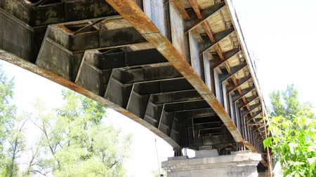 Podul de la Albița-Leușeni va fi dărâmat. Guvernul decide azi construcția altuia nou