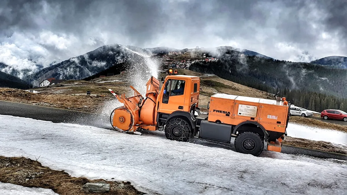 Începe deszăpezirea pe Transalpina