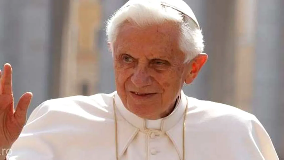 Papa Benedict Benedict al XVI-lea. Viața și controversele