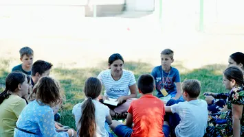 Ordonanța care ar putea schimba viața comunităților: alimente, educație și digitalizare pentru români