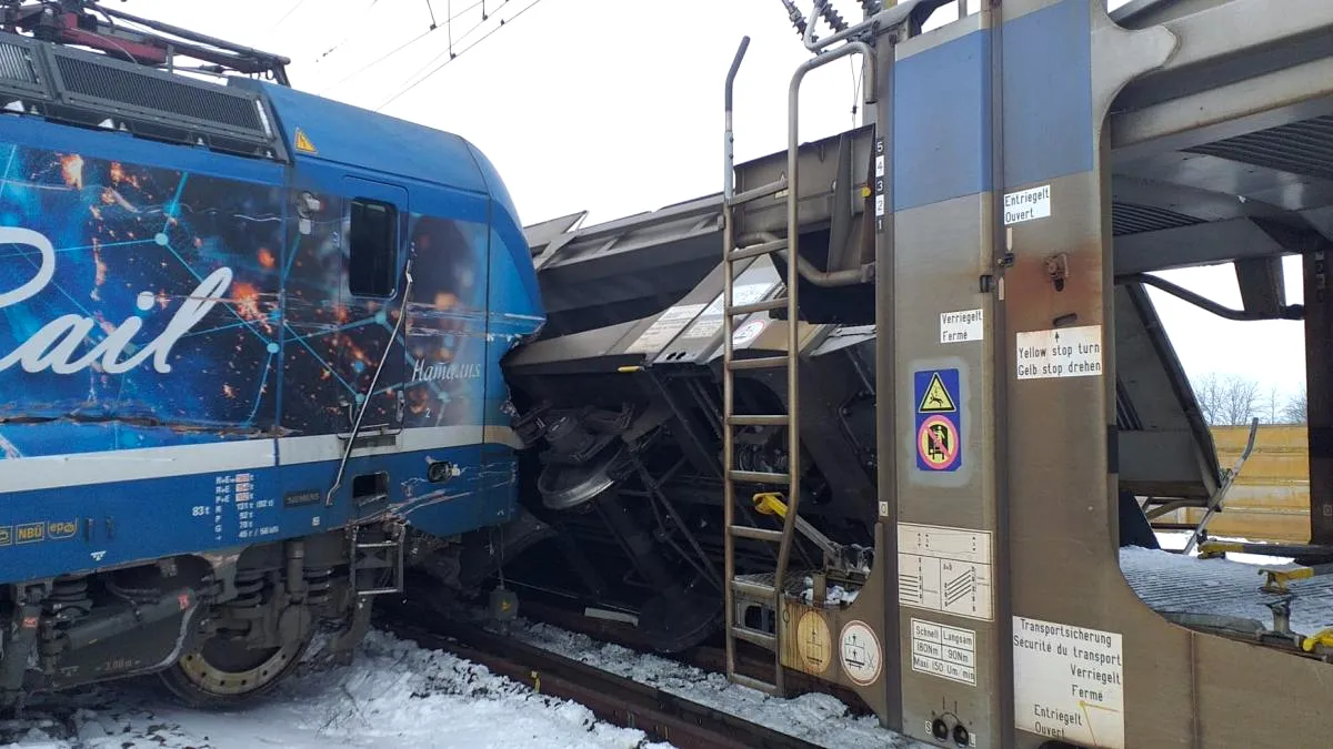 Accident feroviar mortal, planul roșu a fost activat. Un șef de tren și-a pierdut viața