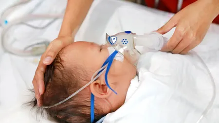Suntem în sezonul unei infecții grave pentru copii și vârstnici