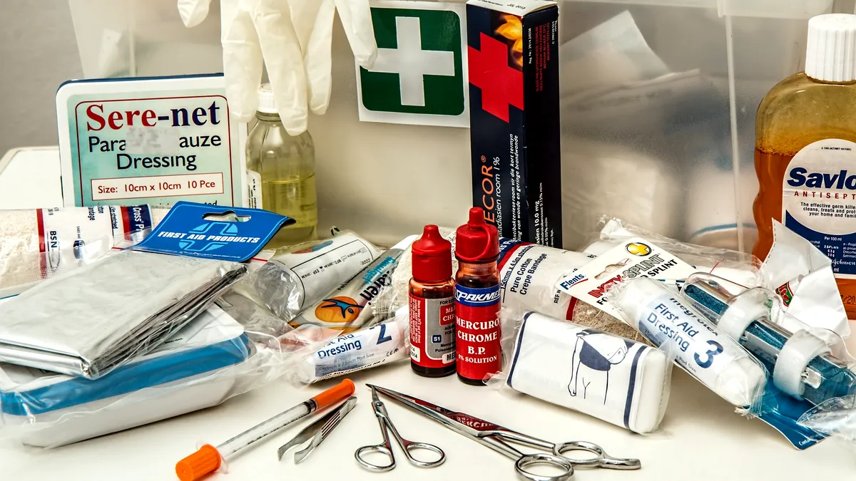 Antiviralul Paxlovid reduce riscul formelor grave de Covid-19 și al spitalizărilor, dar nu elimină complet infecția