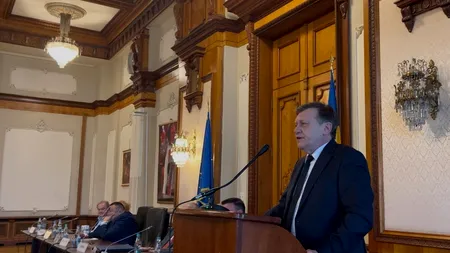 Crin Antonescu: „Cine vine și spune că nu mai vrea să vadă PSD, PNL etc. nu are ce să pună în loc!