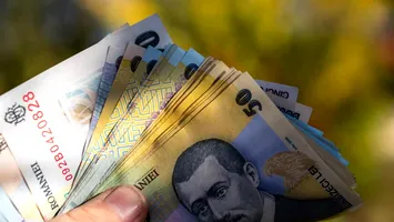 Prețuri ca în Vest și salarii care lasă de dorit: românii plătesc scump pentru haine și încălțăminte. Ce se află în topul inflației?
