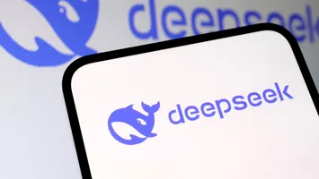 Cine e pe primul loc? DeepSeek sau ChatGPT