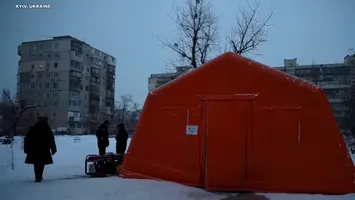 Criza energetică afectează 1.900 de blocuri din Kiev. Primarul face apel la cetăţeni să părăsească oraşul