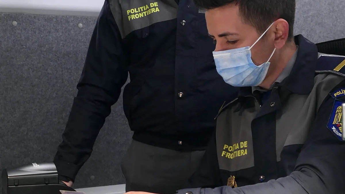 Poliția de Frontieră: formularul PLF trebuie completat de toți oamenii care intră în România