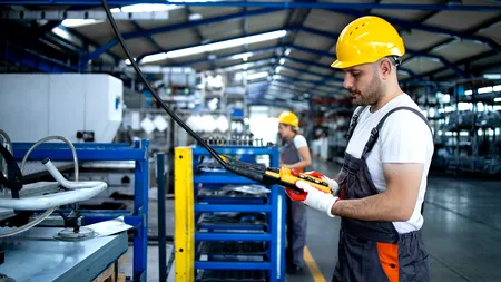 Prețurile producției industriale s-au redus în aprilie, cu 4 la sută