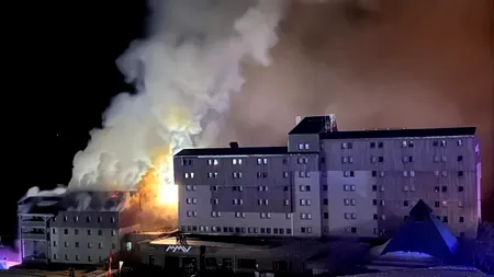 Incendiu de proporții într-o stațiune montană din Franța: Sute de persoane evacuate în toiul nopții