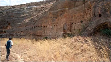 Arhitectura misterioasă de la Teniky: ecou al tradițiilor zoroastriene în Madagascar