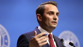 Cine este omul lui Bolojan care va decide soarta investițiilor străine în domenii critice