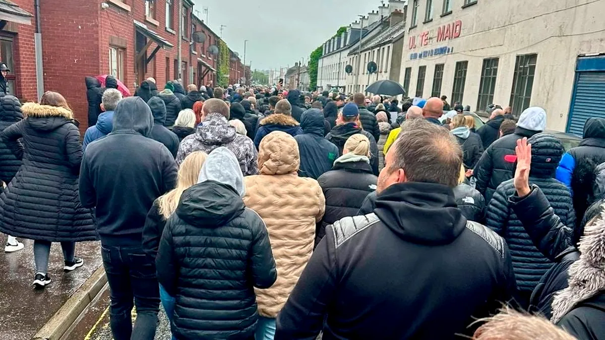 Violență rasială în Irlanda de Nord: românii, ținta unui nou val de ură colectivă