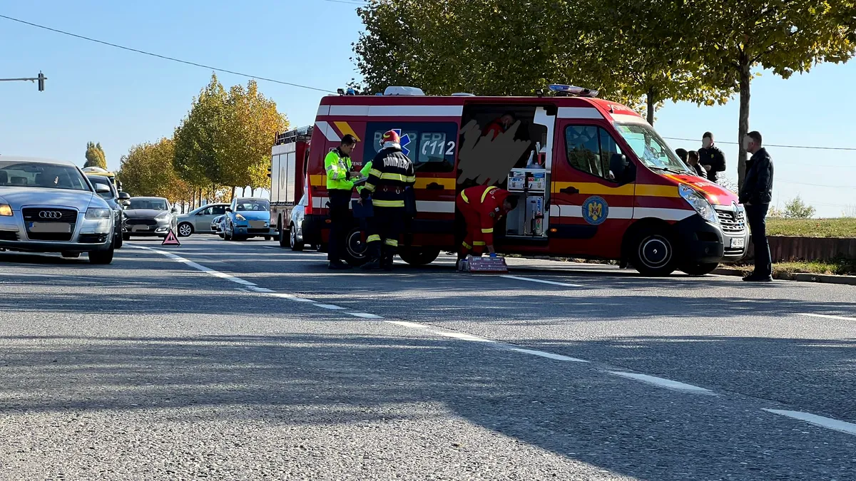 Un începător a accidentat grav o femeie pe Splaiul Unirii din București