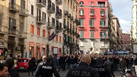 Scene de război, în Italia. Fanii echipei Eintracht Frankfurt au făcut prăpăd în Napoli (VIDEO)