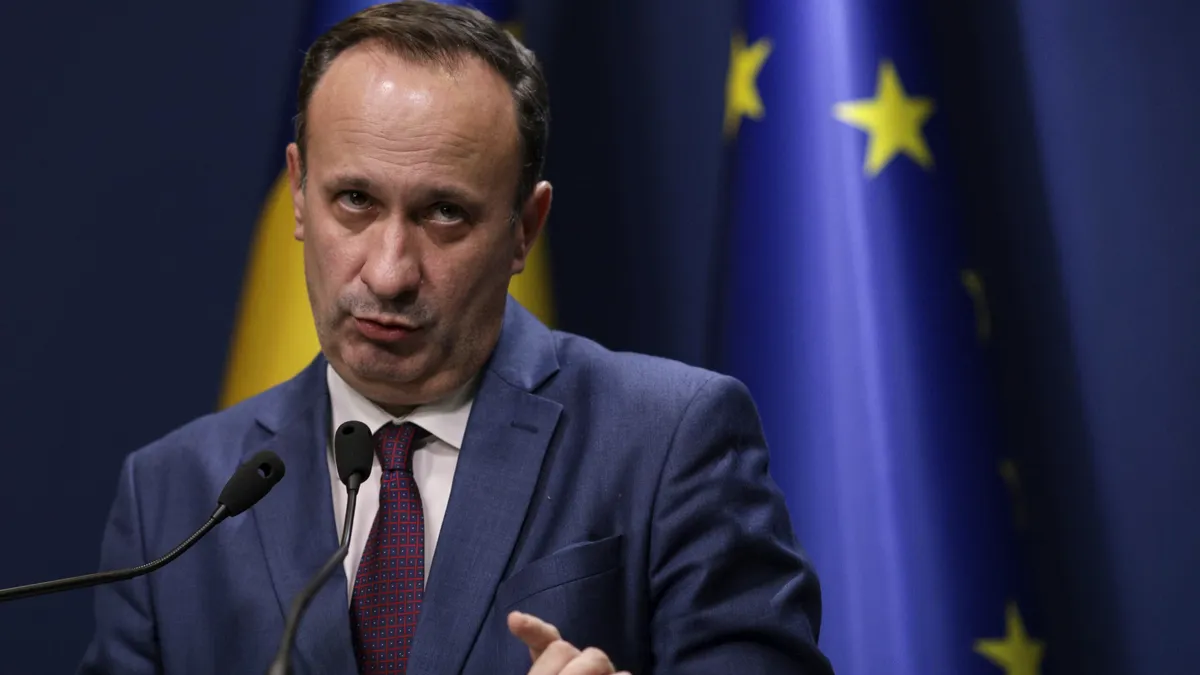 Vouchere de vacanță și sporuri de doctorat fără număr date de Adrian Câciu la Ministerul Investițiilor și Proiectelor Europene