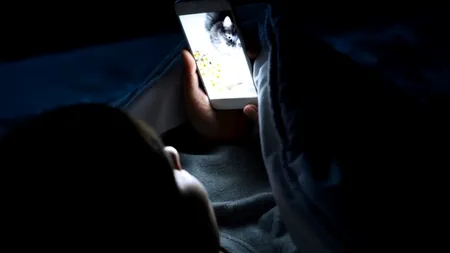 De ce nu este indicat să folosim gadgeturile cu ecran luminos înainte de culcare