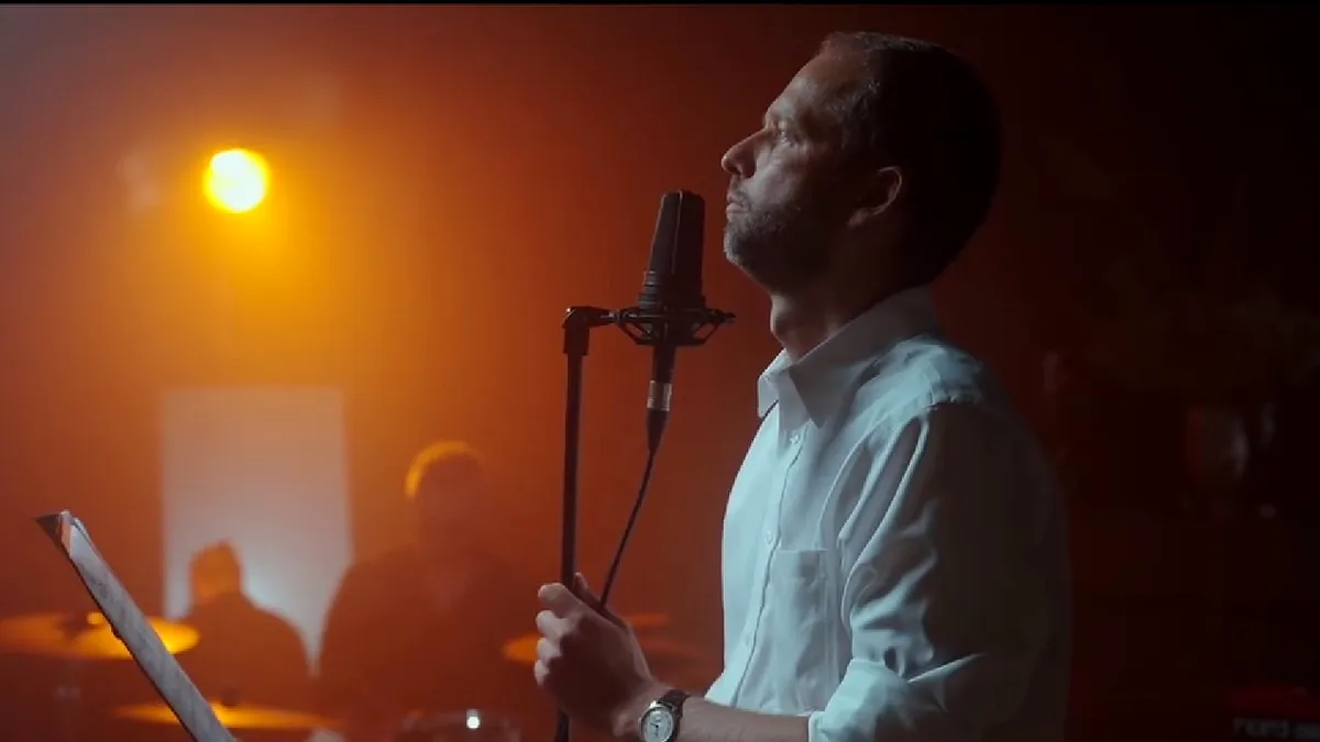 De ziua Limbii române, ambasadorul UE la Chișinău a cântat rock pe versuri de Grigore Vieru