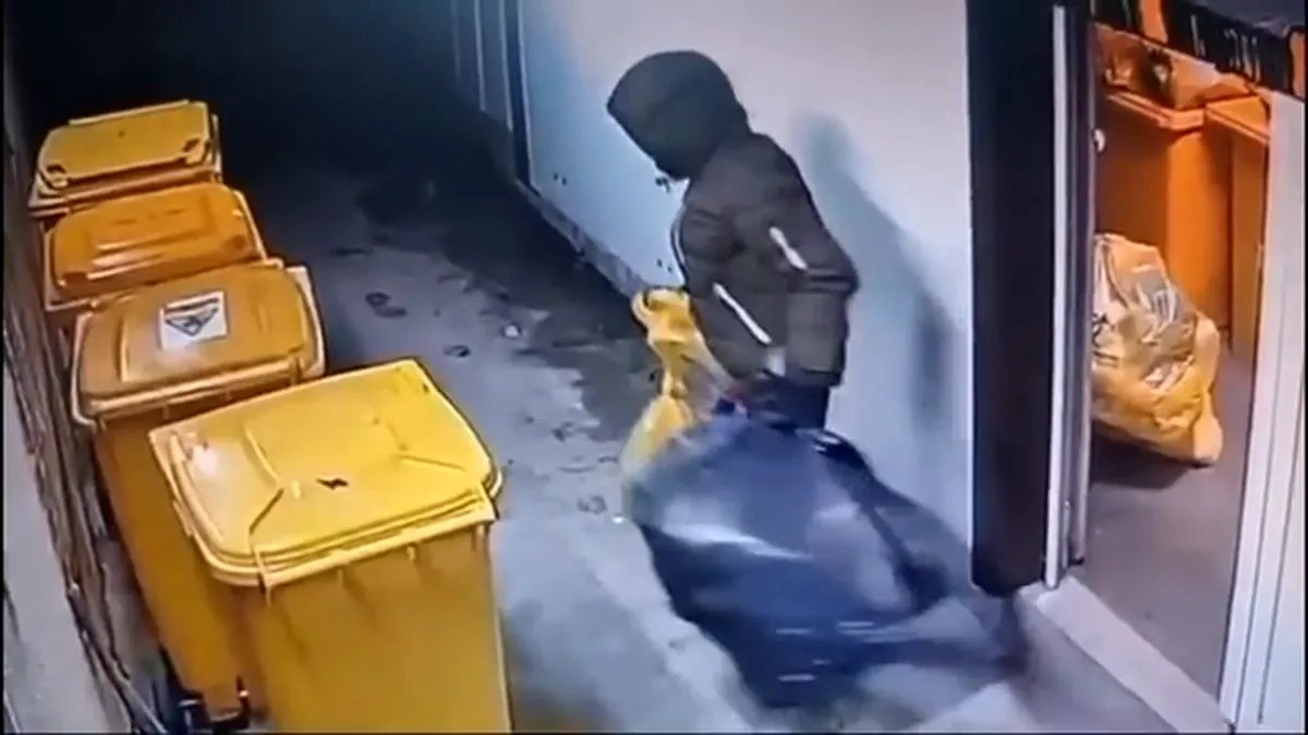 A fost filmat individul care a furat picioarele amputate de la Spitalul Cantacuzino din Capitală