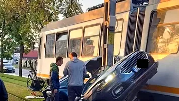 Șoferul strivit de un tramvai în București lucra la SPP. Ce alte detalii se mai cunosc