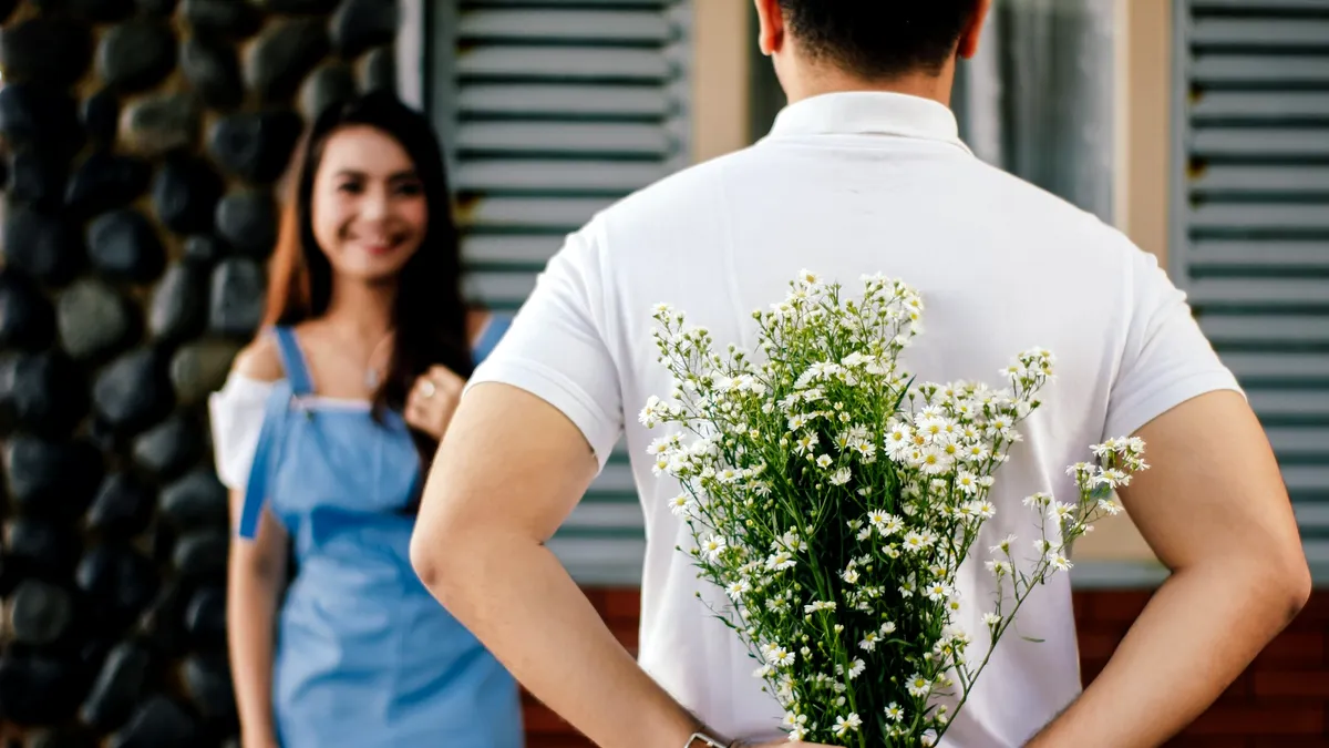 “Swipe” dreapta pentru dragoste: Lumea dating-ului online