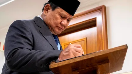 Bune practici! Preşedintele Indoneziei vrea să îi închidă pe oficialii corupţi pe o insulă înconjurată de rechini