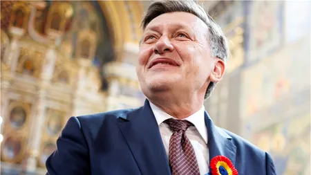 Crin Antonescu, mesaj puternic de final de dezbatere: „Voi uni, voi întări și voi ridica România”