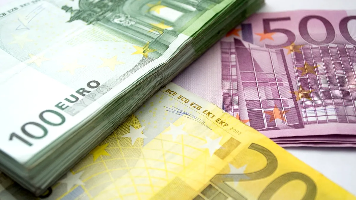 Peste o jumătate de miliard de euro s-au evaporat joi de pe Bursa de la Bucureşti