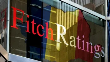 Fitch revizuiește perspectiva ratingului de țară al României la negativă, din cauza incertitudinii politice
