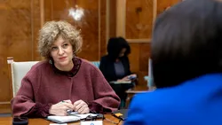 Sindicaliștii de la Guvern o acuză pe Oana Gheorghiu că a favorizat grupul german Schwarz Digits