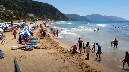 Vacanță în Grecia: Trusa de medicamente și animalul de companie