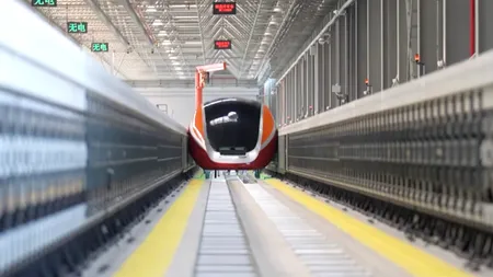 Revoluţie în transportul public. A apărut primul vehicul urban cu levitație cuantică funcțională