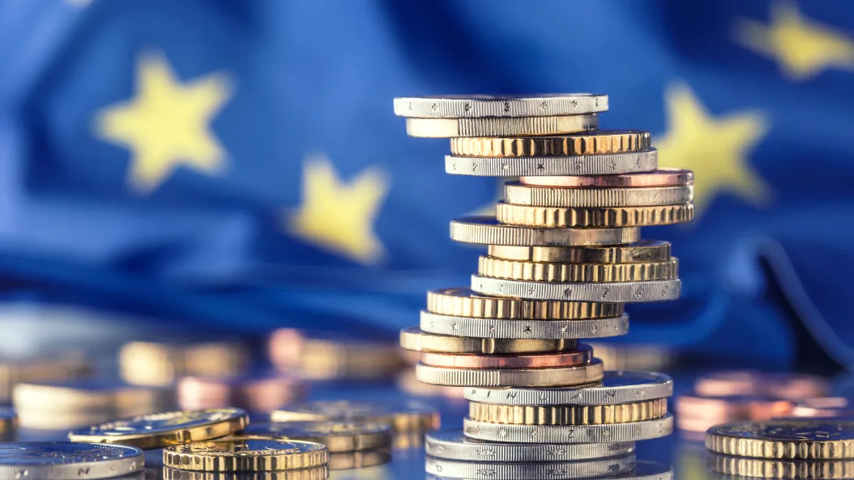 Contracte fantomă și firme radiate: cum au obținut doi administratori 150.000 lei din bani europeni