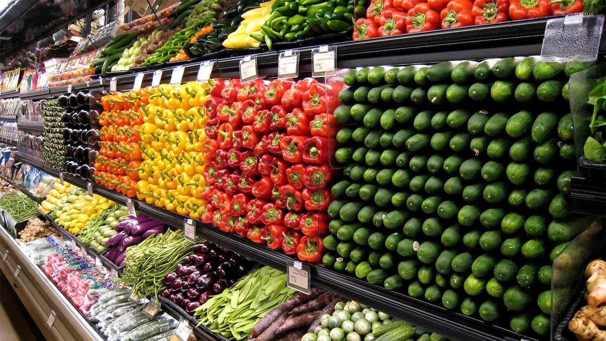 Câți bani plătesc supermarketurile din țară partenerilor locali