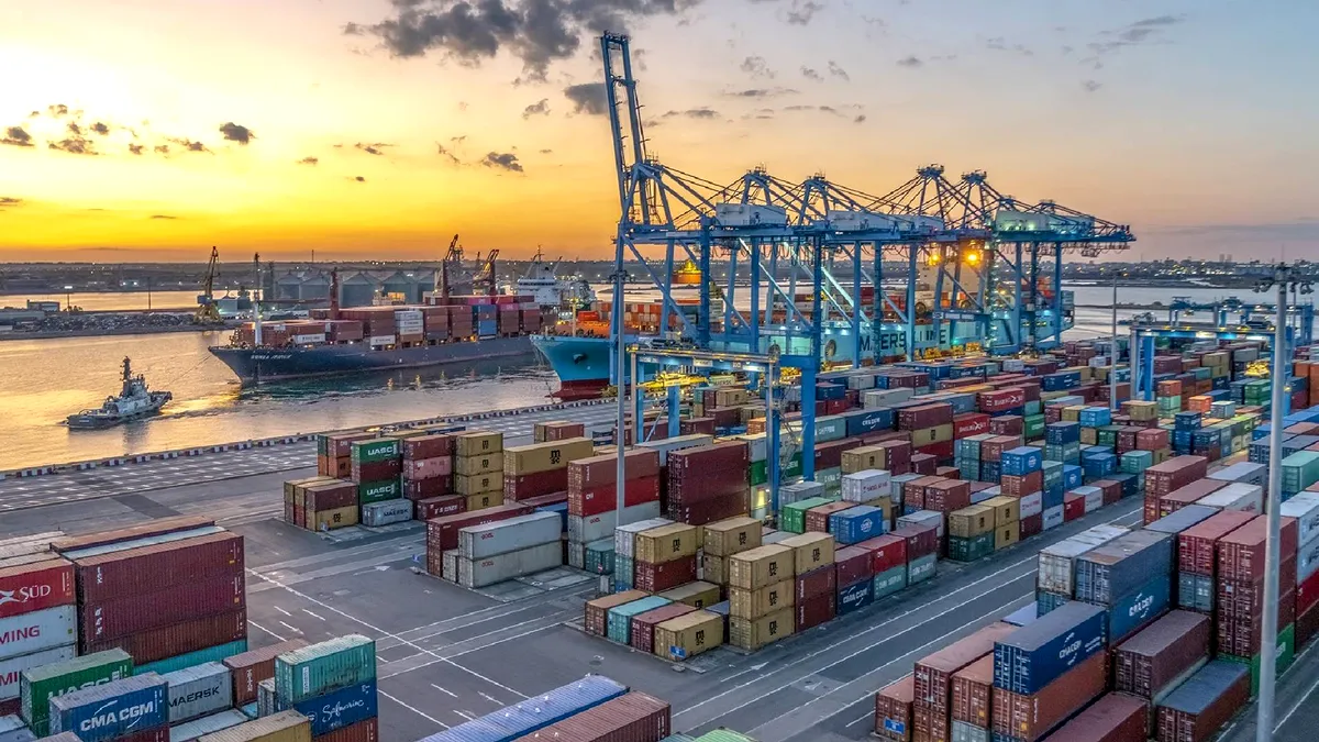 Economia „în așteptare”: România își pansează rănile externe, dar refuză să schimbe tratamentul