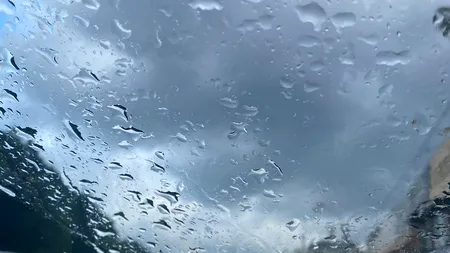 Prognoza meteo: Avertizări Cod portocaliu de ploi în 5 judeţe şi Cod galben în alte 25 de judeţe