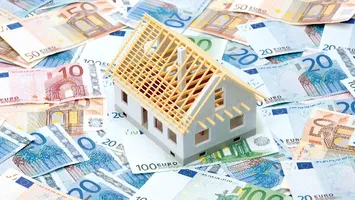 Analiză: Creditul ipotecar, mai ușor de suportat pe termen lung