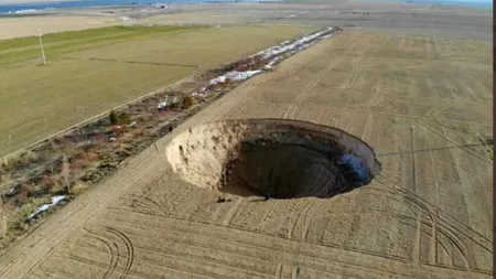 Crater de aproape 40 de metri, format în Turcia după cutremurul de sâmbătă