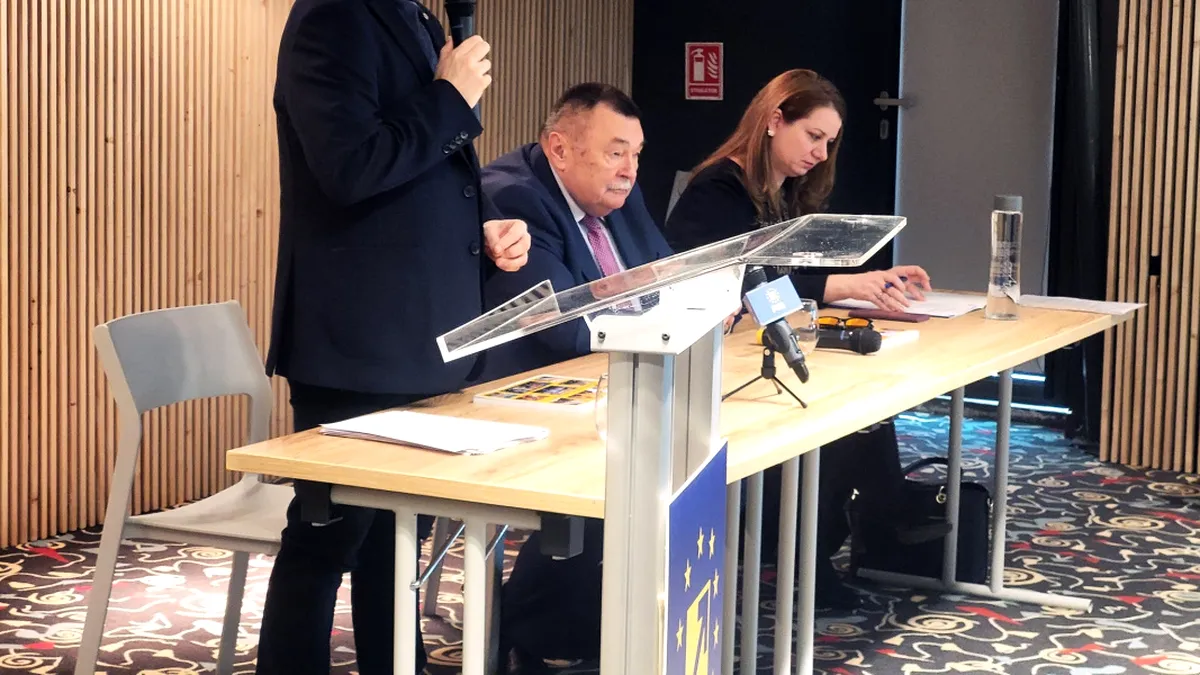 Seniorii liberali, din nou la școală! Evenimentul s-a ținut la Predeal